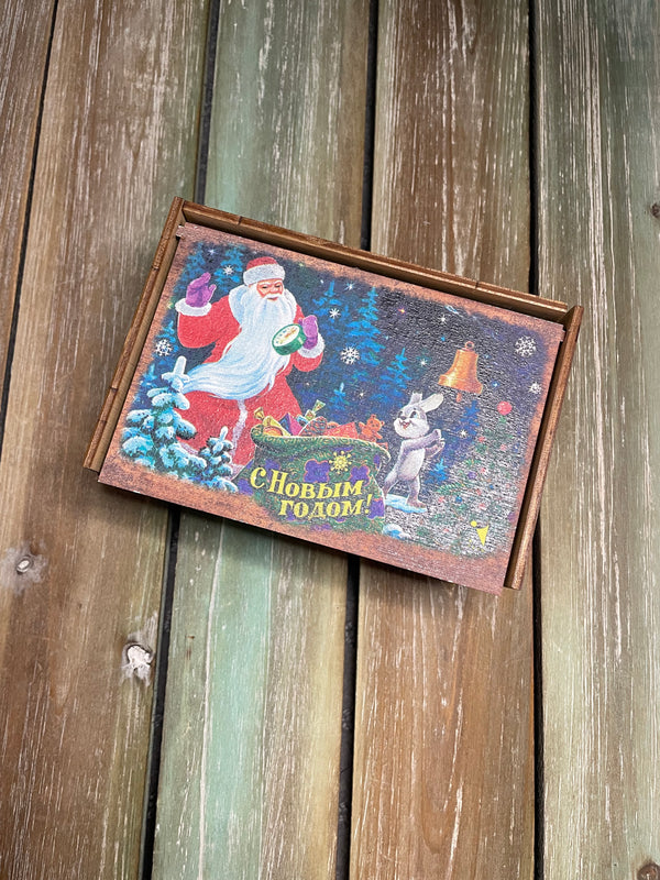 Флажки деревянные на елку "Дед мороз с подарками. С Новым годом! ". 10 шт. в коробке (Зарубин)