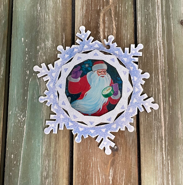 Деревянная игрушка Снежинка. Дед Мороз с часами (Зарубин В. И.)