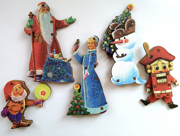 Комплект игрушек на елку Снеговик, Гномик, Дед мороз, Снегурочка, Щелкунчик (Зарубин)